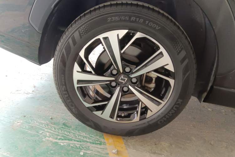 Used SOL QX 2021 300T DCT Prestige Smart Connectivity Version Right Rear Wheel Hub