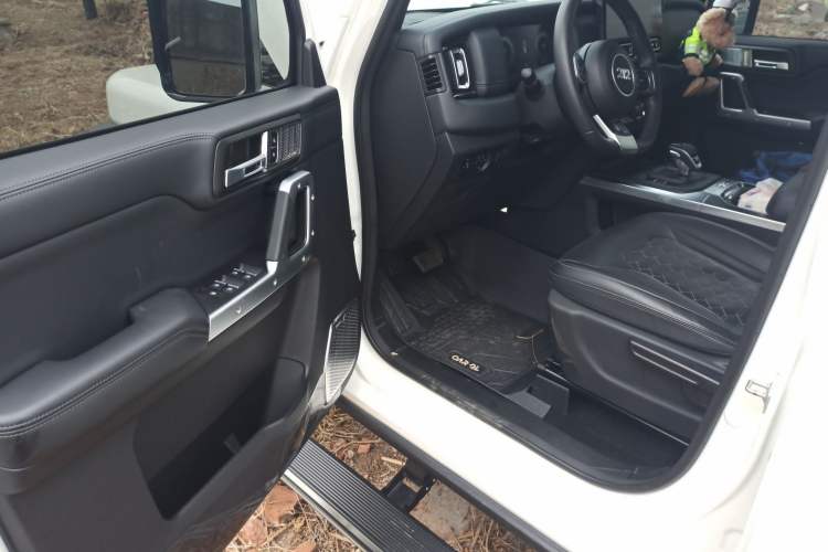 Used 212 T01 2024 2.0T Mechanic