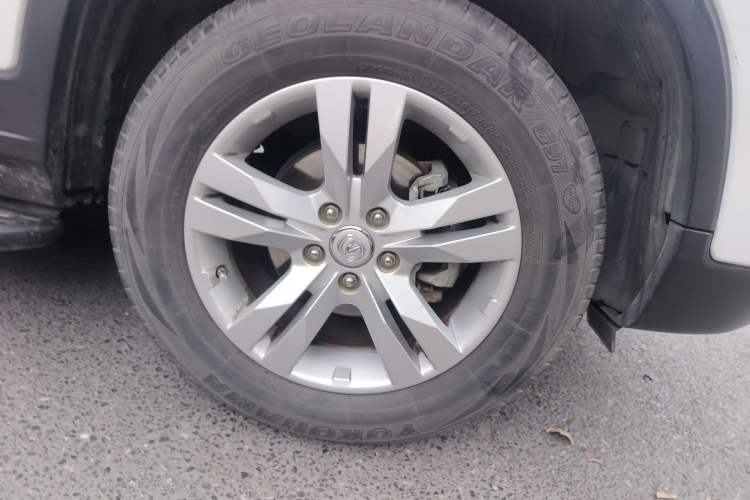 Used CHANGAN CS75 2017 Shangku Edition 1.5T Manual ZhiXiang Model Right Front Wheel Hub