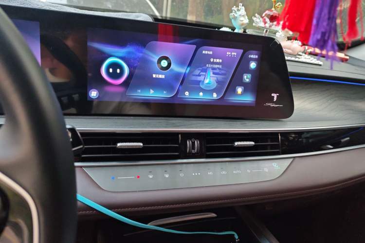 Used Chery Tiggo 8 PRO 2022 290T Two-Wheel Drive Haohan Edition 5 Seats Audio And AC Panel