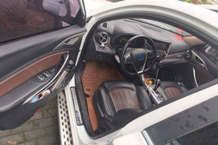 Used BYD Song New Energy 2017 Song DM 1.5TID All-Wheel Drive Luxury Model
