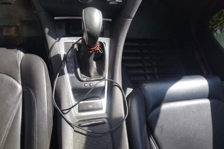 Used DS 5LS 2014 1.6T Elegant Version THP160 Gear Lever