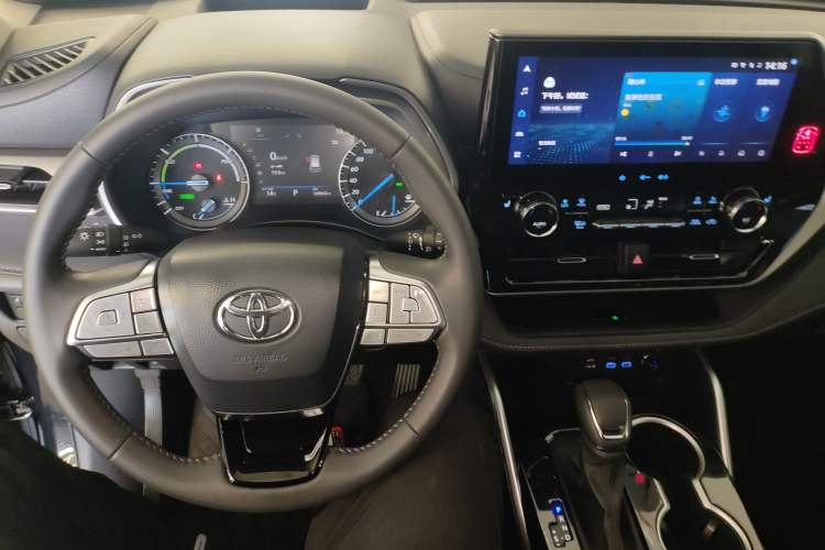 Used Toyota Highlander 2022 Dual-Engine 2.5L Four-Wheel Drive Prestige Version 7 Seats