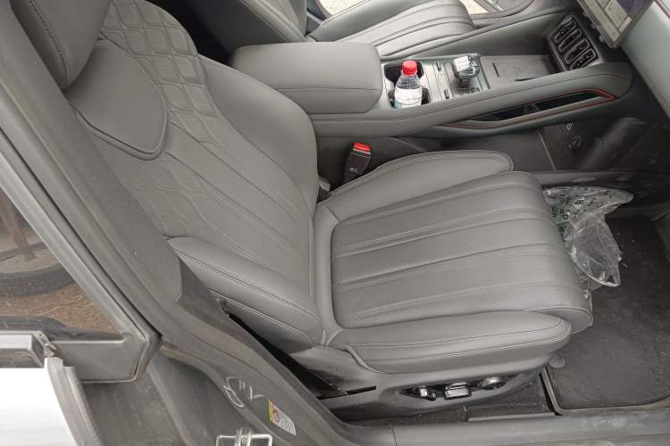 Used BYD Song L EV 2025 Intelligent Driving Version 662 km LiDAR Excellence Edition
