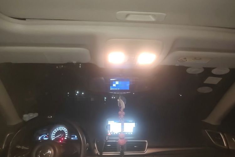 Used Mazda 3 Axela 2017 Sedan 1.5L Automatic Luxury Model Emission Standard China V
