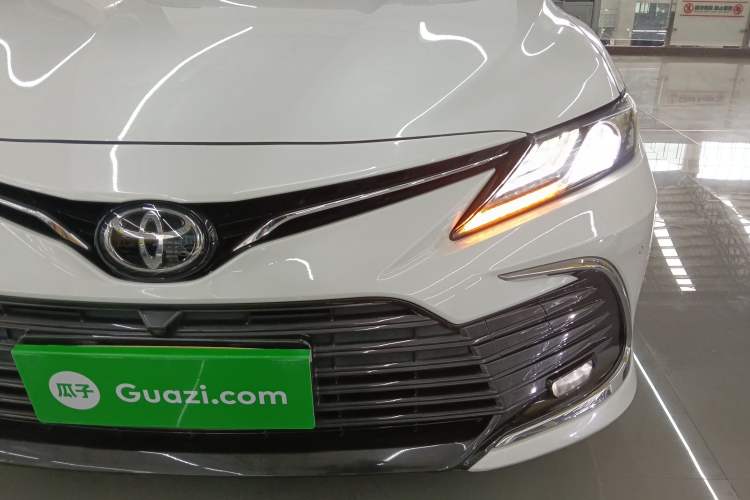 Used Toyota Camry 2021 2.0G Luxury Edition
