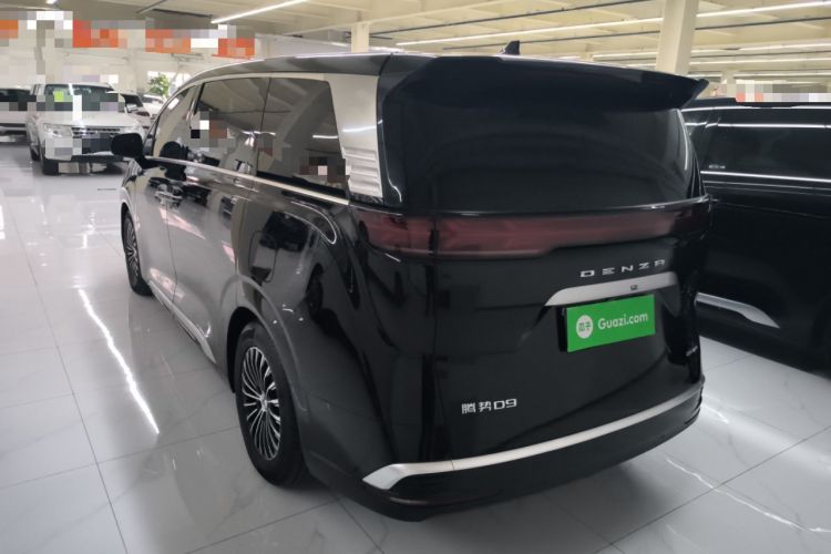 Used Denza D9 2024 DM-i 980 Four-Wheel Drive Prestige Model
