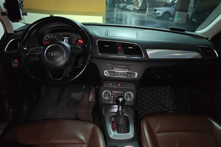 Used Audi Q3 2015 30 TFSI Comfort Model
