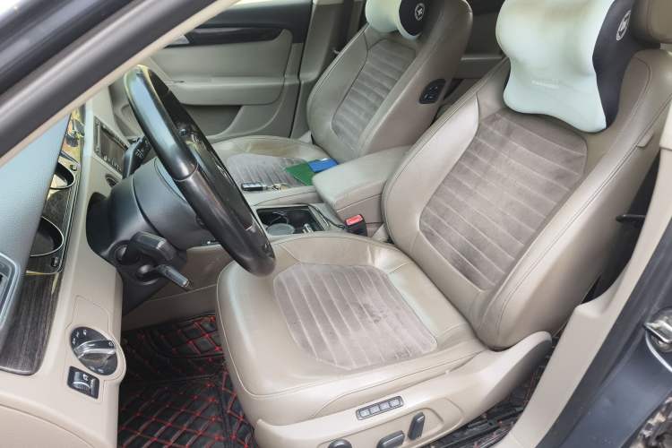 Used Volkswagen Magotan 2012 2.0 TSI Prestige Edition Left Front Seat