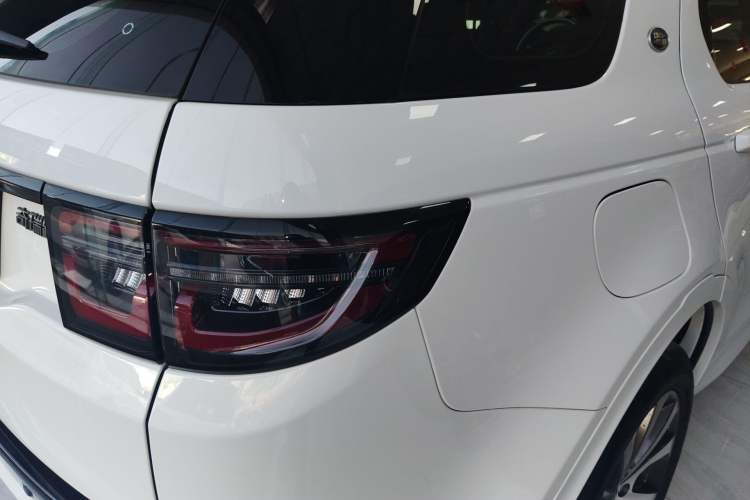 Used Land Rover Discovery Sport 2021 249 PS R-Dynamic SE Performance Tech Edition 5 Seats Right Rear Taillight