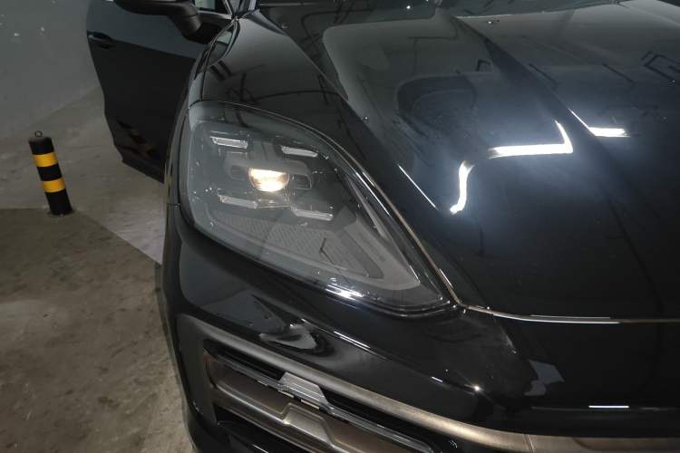 Used Porsche Cayenne 2025 Cayenne 3.0T Right Front Headlight