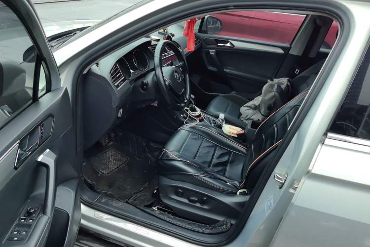 Used Volkswagen Tiguan L 2019 Updated Version 330TSI Automatic Two-Wheel Drive Panoramic Comfort Edition China VI Standard Driver Seat