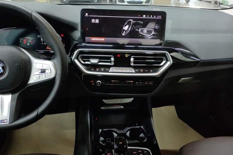 Used BMW X3 2023 xDrive25i M Sport Package Audio And AC Panel