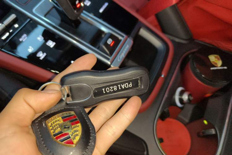 Used Porsche Cayenne E-Hybrid 2022 Cayenne E-Hybrid 2.0T Platinum Edition
