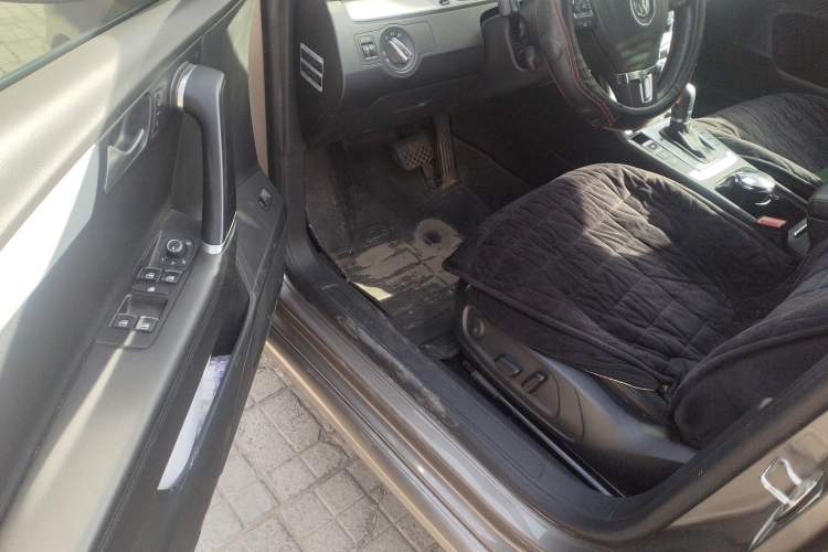 Used Volkswagen Magotan 2015 1.8TSI Advanced Model Driver Seat