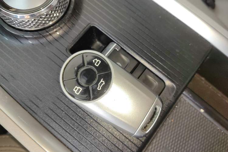 Used ORA Good Cat 2022 Morandi Edition 400km Standard Range Luxury Version Lithium Iron Phosphate
