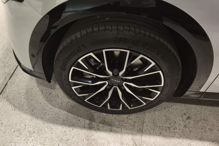 Used Zeekr 7X 2025 100 kWh Long-Range Rear-Wheel Drive with Intelligent Driving Features