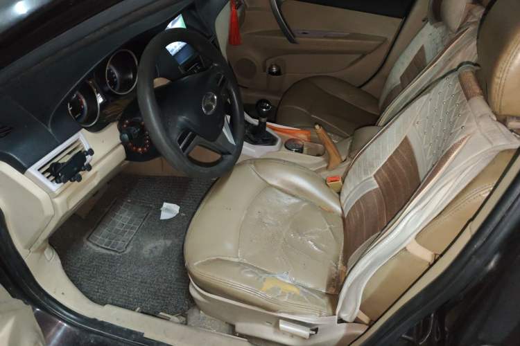 Used Soueast V5 Lingzhi 2012 1.5L Manual Standard Edition