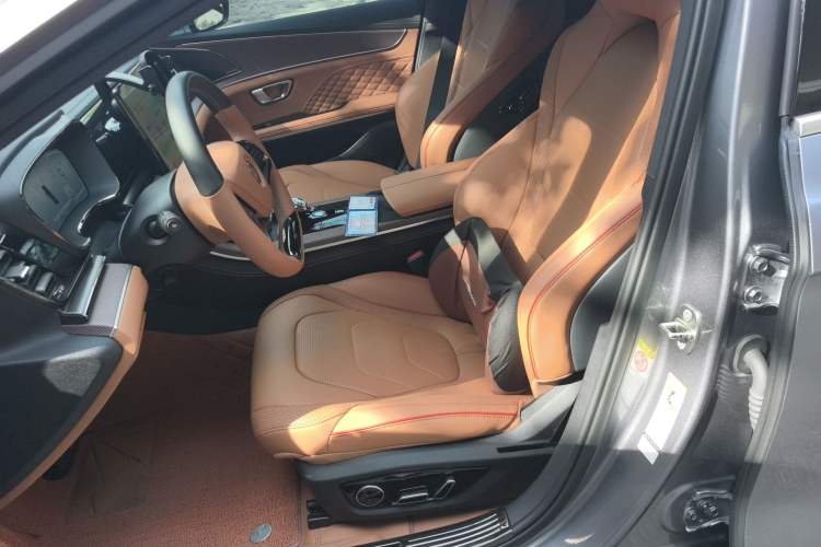 Used BYD Han 2022 DM-p 202km Four-Wheel Drive Flagship Model
