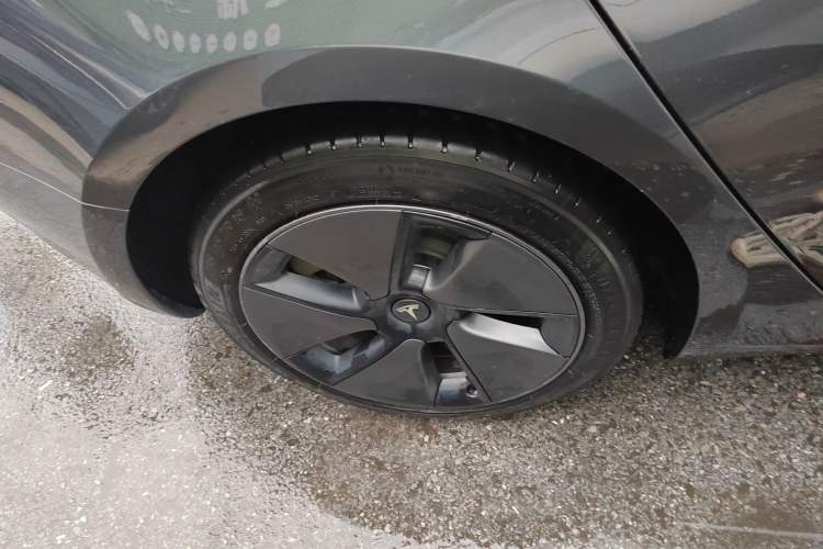 Used Tesla Model 3 2022 Rear-Wheel-Drive Version Right Rear Wheel Hub