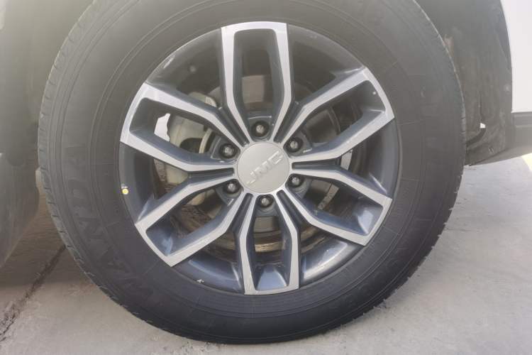 Used JMC Yusheng S350 2020 2.0T Manual 4x4 Gasoline Comfort Edition Right Front Wheel Hub