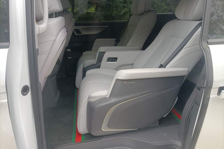 Used Buick GL8 2025 Lu Zun Deluxe Edition
