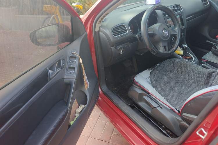 Used Volkswagen Golf 2010 1.6 Automatic Fashion Model