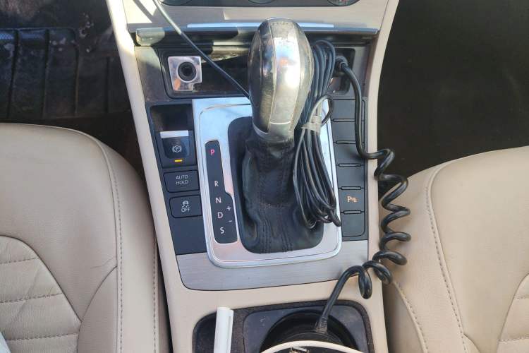 Used Volkswagen Magotan 2012 Revised Version 1.8TSI Leading Edition Gear Lever