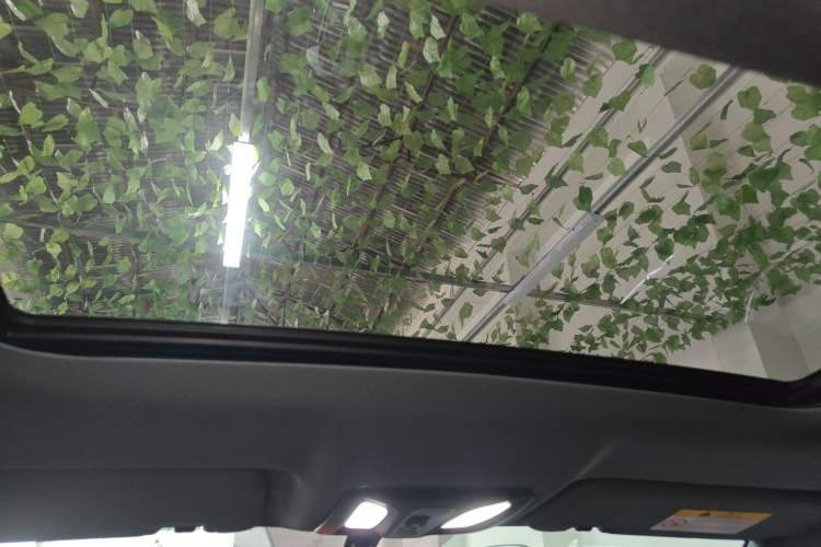 Used CHANGAN UNI-V iDD 2023 Zhidian iDD 1.5T 113km Smart & Fun Version (Rapid Edition) Headliner