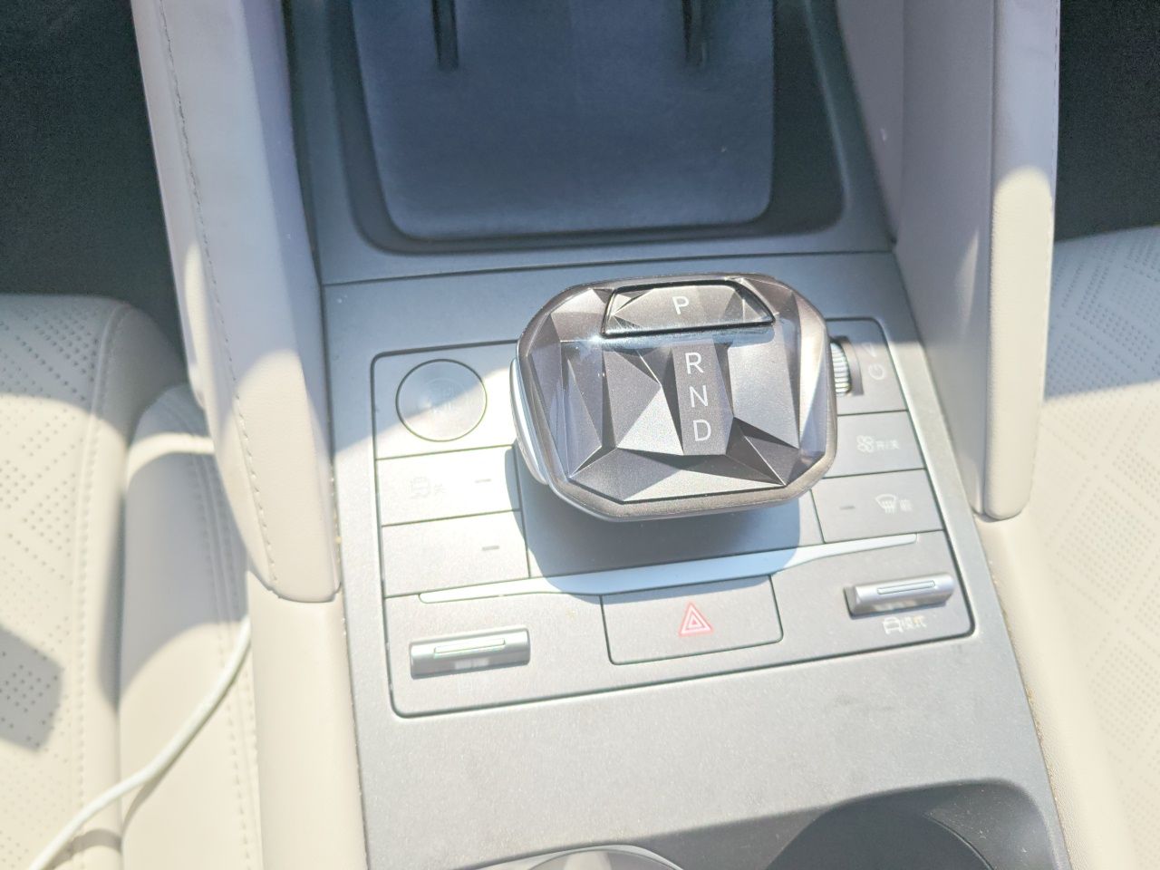 BYD Yuan UP 2024 401KM Leading Edition — снимка 13