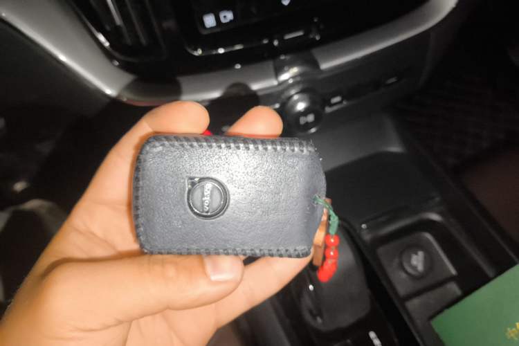 Used Volvo XC60 2022 B5 4x4 Zhiyi Luxury Edition