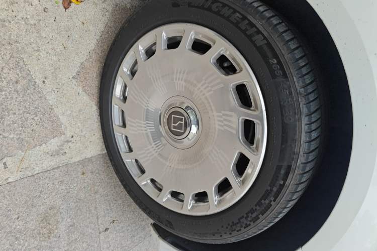 Used Zeekr 009 2024 7-Seater Walk-Through Version Four-Wheel Drive 108 kWh