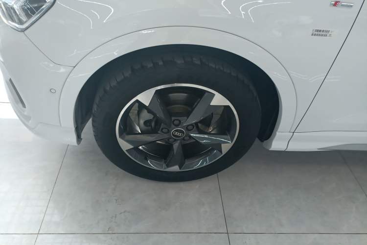 Used Audi Q3 2023 35 TFSI Fashion Dynamic Model (1.5T)