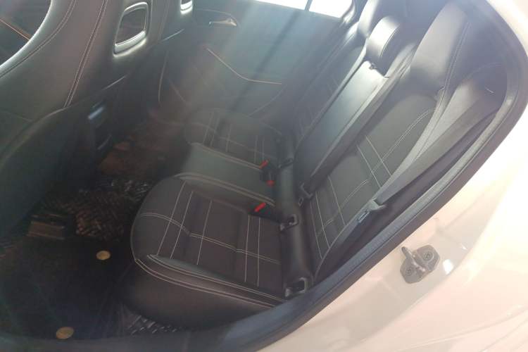 Used Mercedes-Benz A-Class 2016 A 200 Fashion Model
