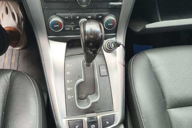 Used Chevrolet Captiva 2014 2.4L 4x4 Flagship Edition 7 Seats
