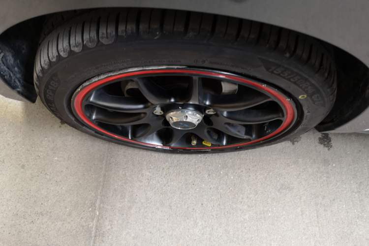 Used Wuling NAMMIEV 2021 Playful Model – High-Power Version Left Front Wheel Hub