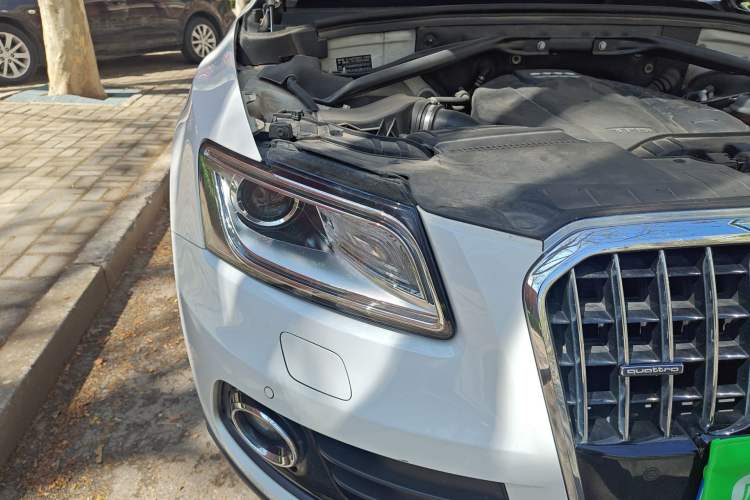 Used Audi Q5 2016 40 TFSI Comfort Model Right Front Headlight