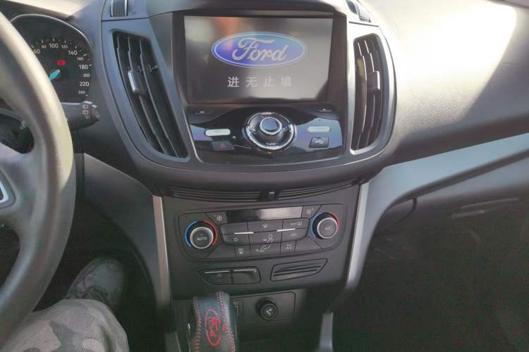 Used Ford Kuga 2018 EcoBoost 180 Two-Wheel-Drive Platinum Edition
