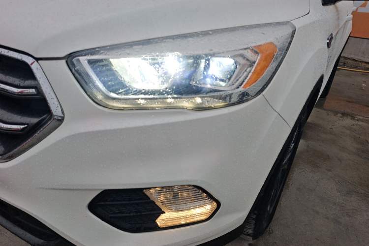 Used Ford Kuga 2019 EcoBoost 180 Two-Wheel-Drive Platinum Edition China VI Standard