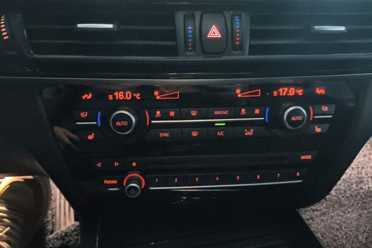 Used BMW X5 2014 xDrive35i Leading Model Audio And AC Panel