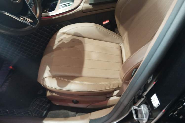 Used Mercedes-Benz E-Class 2023 Updated E 300 L Fashion Edition
