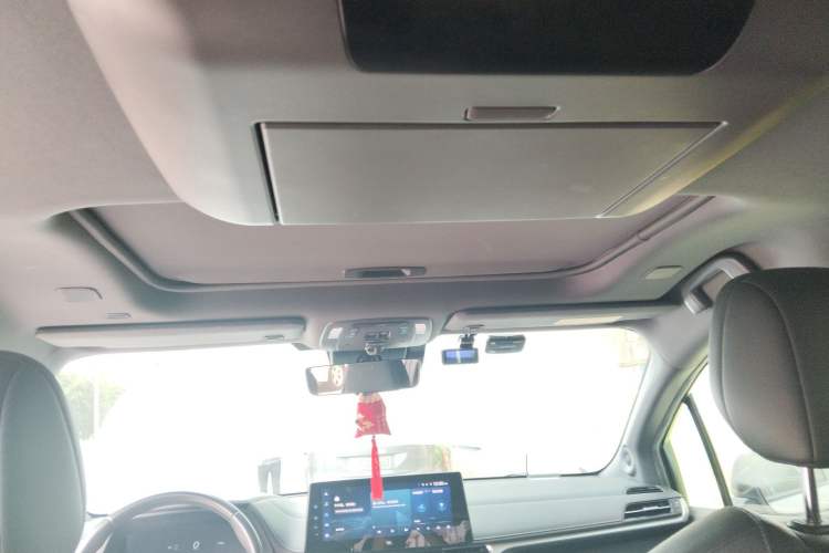 Used Toyota SIENNA 2021 2.5L Hybrid Platinum Edition Headliner