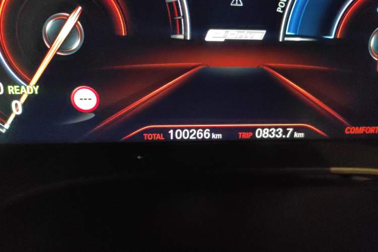 Used BMW 5 Series New Energy 2019 530Le Pioneer Edition Odometer Close Up