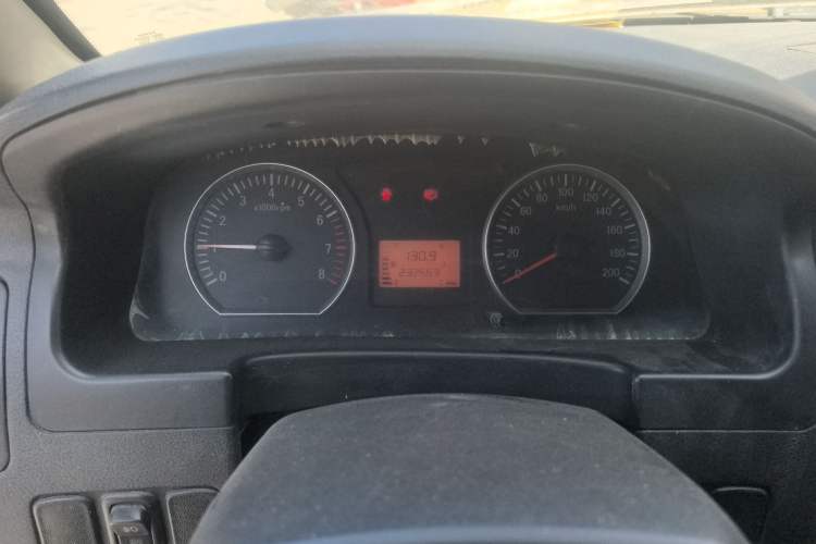 Used FORTHING Lingzhi 2014 M3 1.6L 7-seater Standard Model
