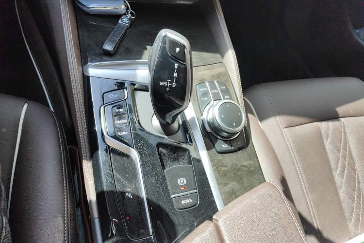 Used BMW 5 Series 2022 Restyled 525Li Luxury Package
