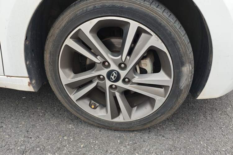 Used Hyundai Elantra (6th Generation / Lingdong) 2016 1.6L Automatic ZhiXuan – Elite Version