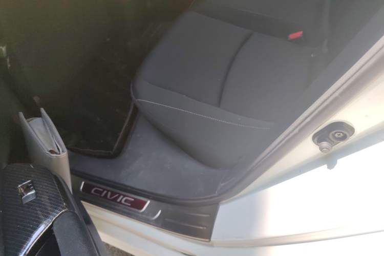 Used Honda Civic 2016 220TURBO CVT Luxury Edition
