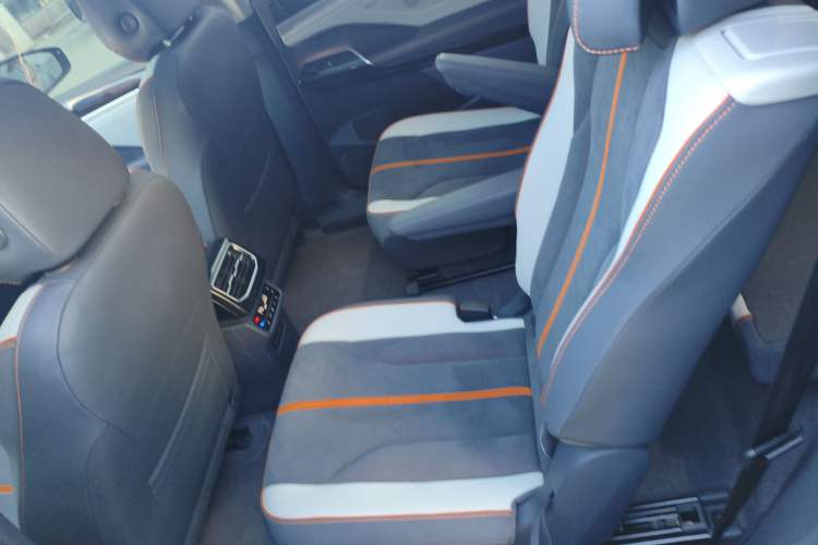 Used Volkswagen ID.6 CROZZ 2022 Long-Range PRO Edition
