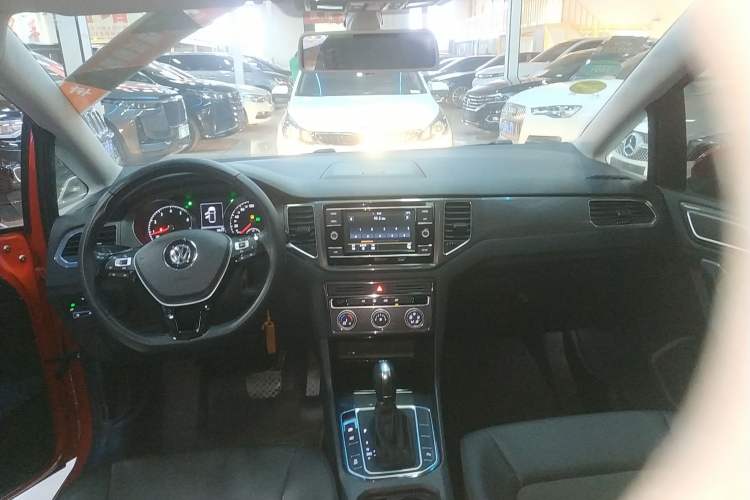 Used Volkswagen Golf Sportsvan 2018 230TSI Automatic Trend Edition