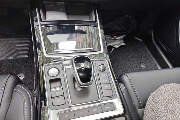 Used BYD Qin Pro New Energy 2019 DM Super Edition 1.5TI Automatic Smart Connect X-Trail Model China VI Standard Gear Lever